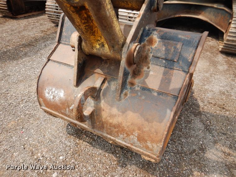 image for item IQ9739 1996 Komatsu PC200LC  excavator