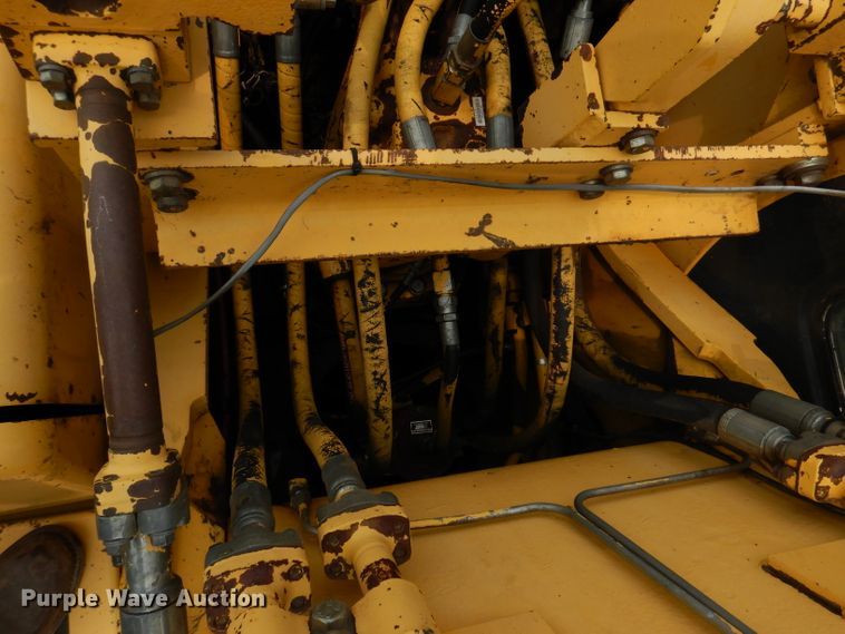 image for item IQ9739 1996 Komatsu PC200LC  excavator