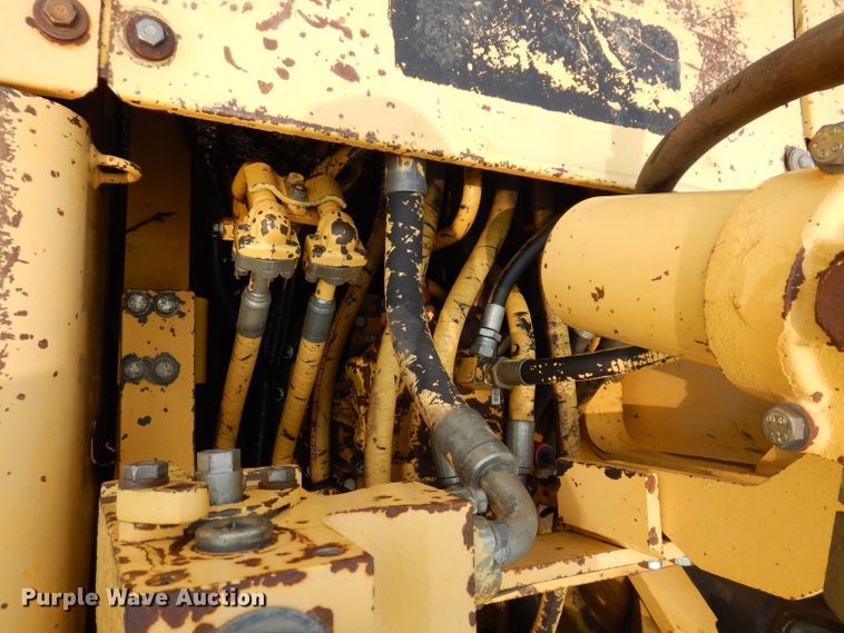 image for item IQ9739 1996 Komatsu PC200LC  excavator