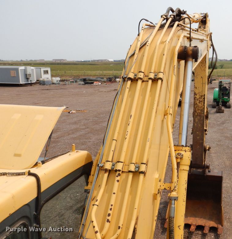 image for item IQ9739 1996 Komatsu PC200LC  excavator