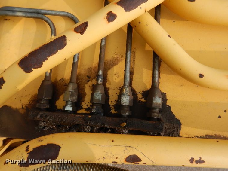 image for item IQ9739 1996 Komatsu PC200LC  excavator