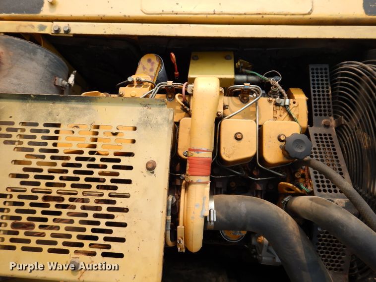 image for item IQ9739 1996 Komatsu PC200LC  excavator