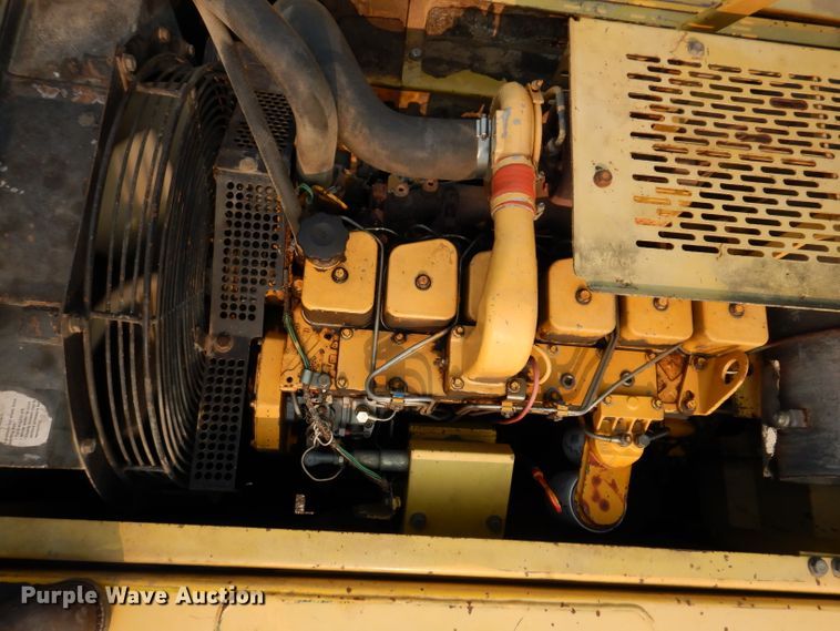 image for item IQ9739 1996 Komatsu PC200LC  excavator