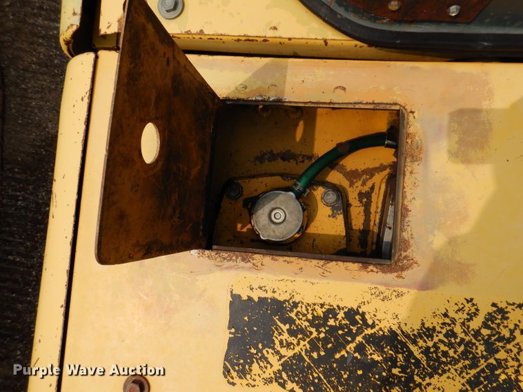 image for item IQ9739 1996 Komatsu PC200LC  excavator