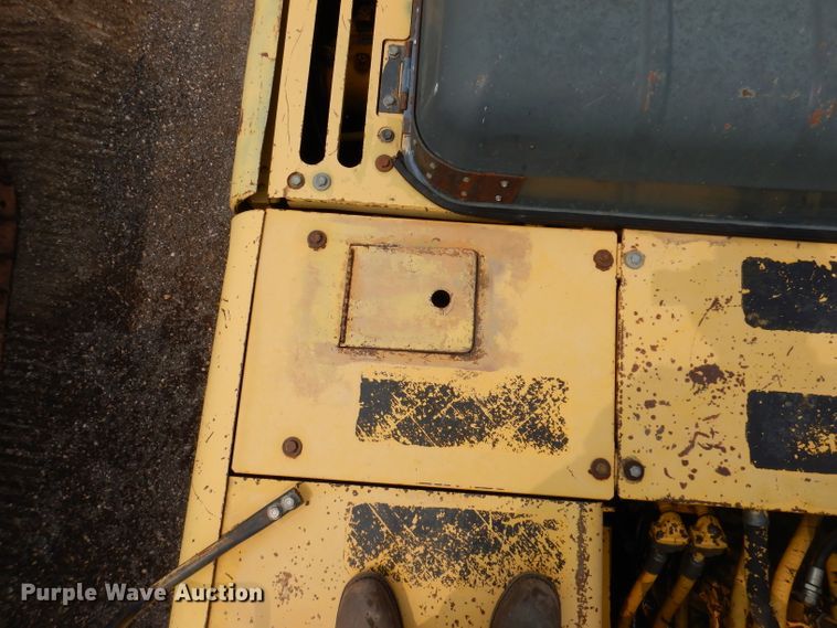 image for item IQ9739 1996 Komatsu PC200LC  excavator