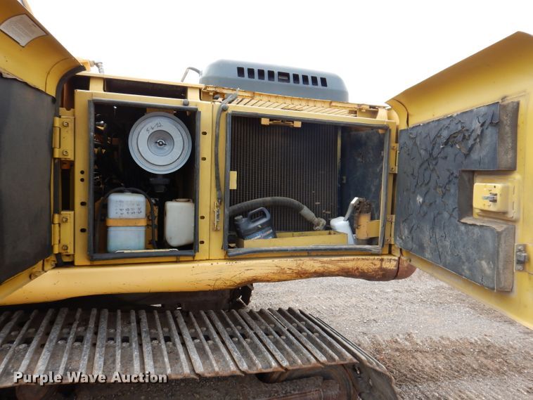 image for item IQ9739 1996 Komatsu PC200LC  excavator