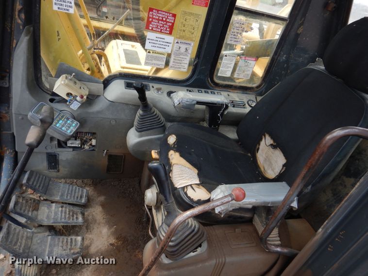 image for item IQ9739 1996 Komatsu PC200LC  excavator