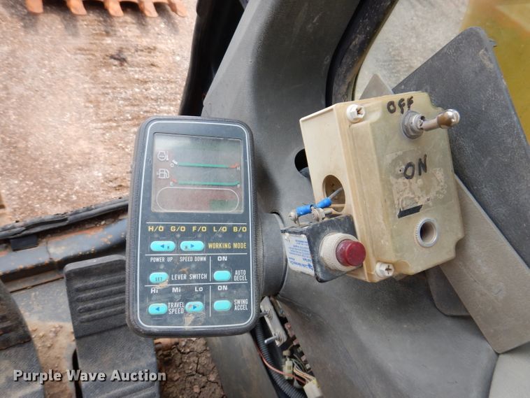 image for item IQ9739 1996 Komatsu PC200LC  excavator