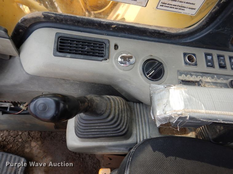 image for item IQ9739 1996 Komatsu PC200LC  excavator