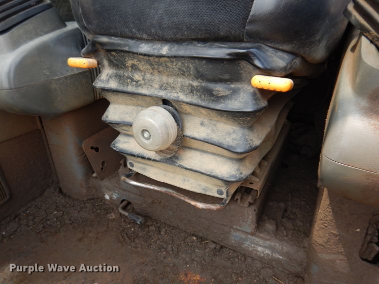 image for item IQ9739 1996 Komatsu PC200LC  excavator