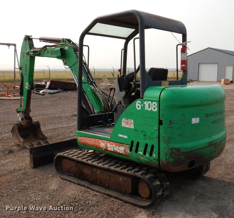 image for item IQ9740 2005 Bobcat 334  mini excavator