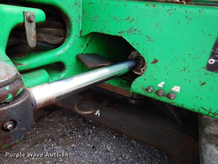 image for item IQ9740 2005 Bobcat 334  mini excavator