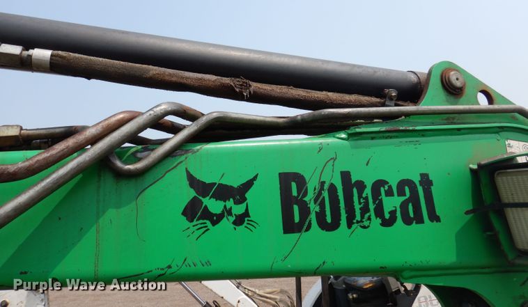 image for item IQ9740 2005 Bobcat 334  mini excavator