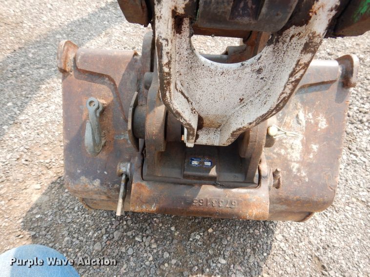 image for item IQ9740 2005 Bobcat 334  mini excavator