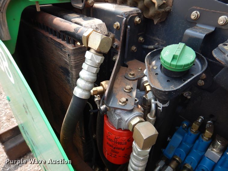 image for item IQ9740 2005 Bobcat 334  mini excavator