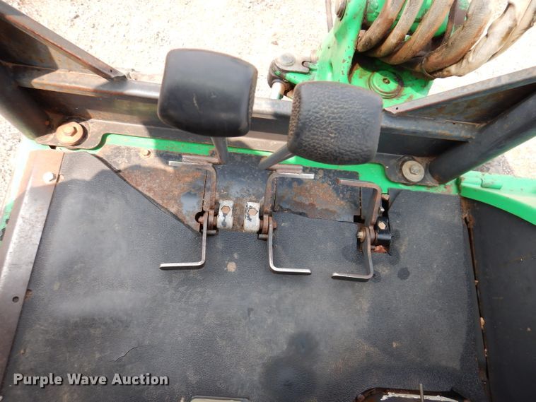 image for item IQ9740 2005 Bobcat 334  mini excavator