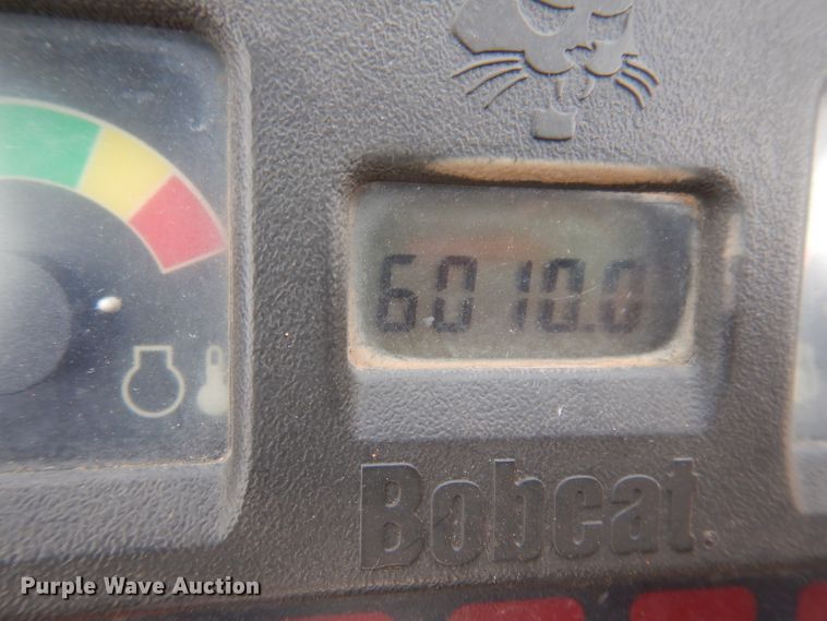 image for item IQ9740 2005 Bobcat 334  mini excavator