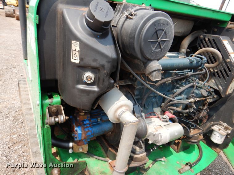 image for item IQ9740 2005 Bobcat 334  mini excavator