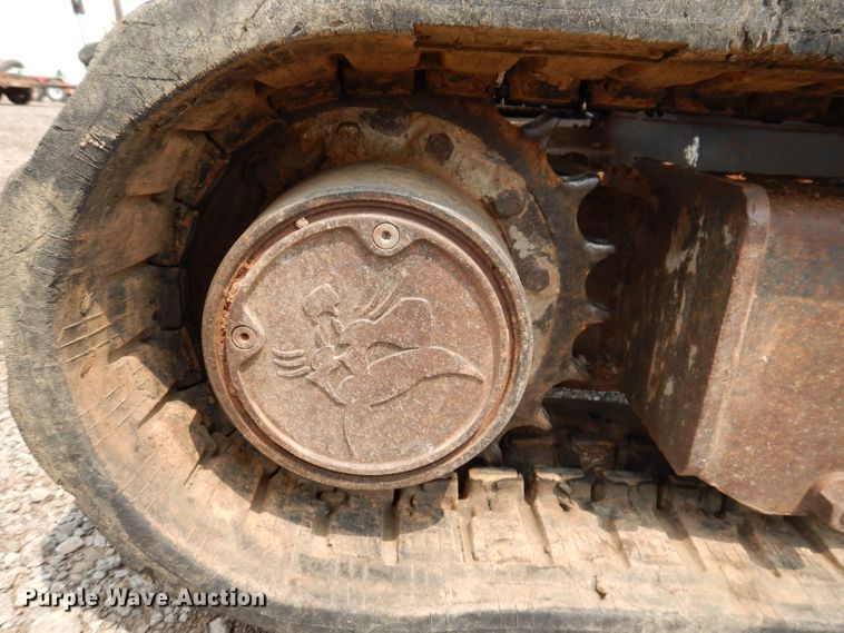 image for item IQ9740 2005 Bobcat 334  mini excavator