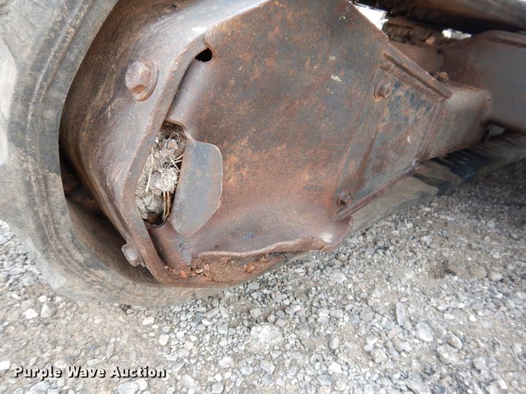 image for item IQ9740 2005 Bobcat 334  mini excavator