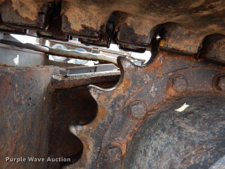 image for item IQ9740 2005 Bobcat 334  mini excavator