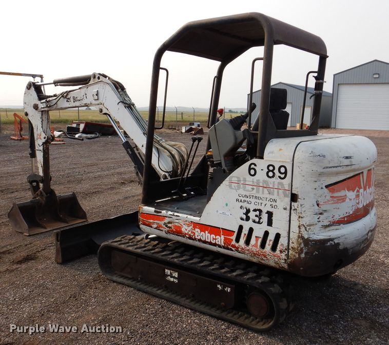 image for item IQ9741 2006 Bobcat 331  mini excavator