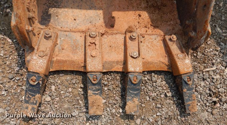 image for item IQ9741 2006 Bobcat 331  mini excavator