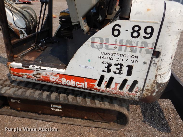 image for item IQ9741 2006 Bobcat 331  mini excavator