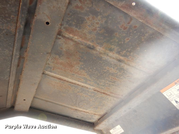 image for item IQ9741 2006 Bobcat 331  mini excavator