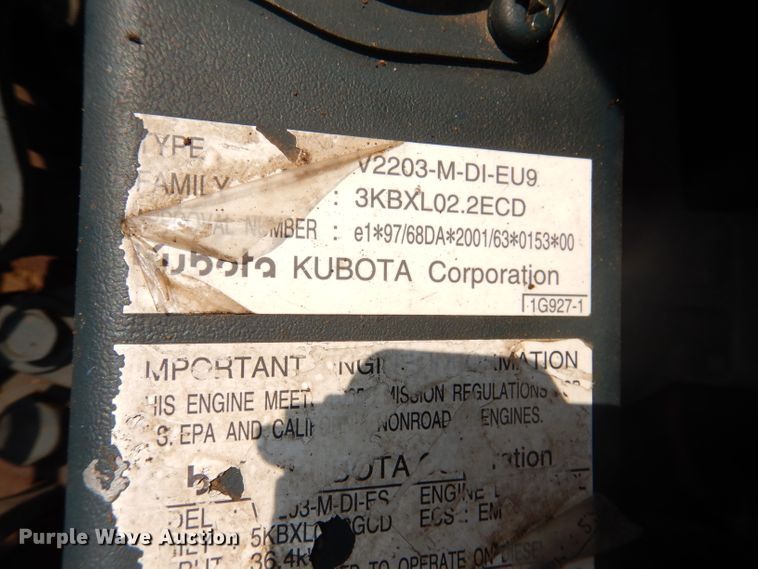 image for item IQ9741 2006 Bobcat 331  mini excavator