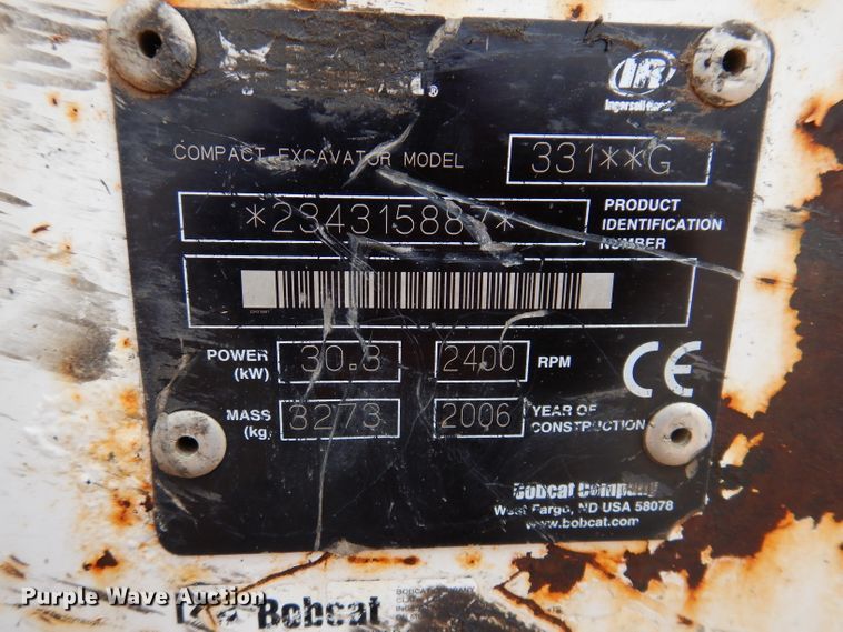 image for item IQ9741 2006 Bobcat 331  mini excavator