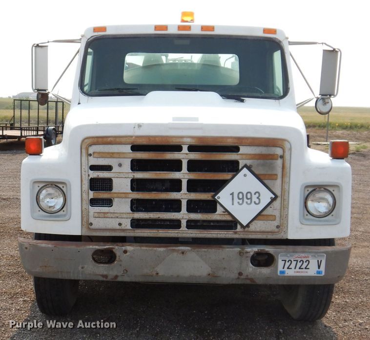 image for item IQ9743 1987 International S1700  fuel / lube truck