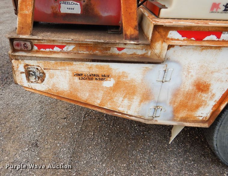 image for item IQ9743 1987 International S1700  fuel / lube truck