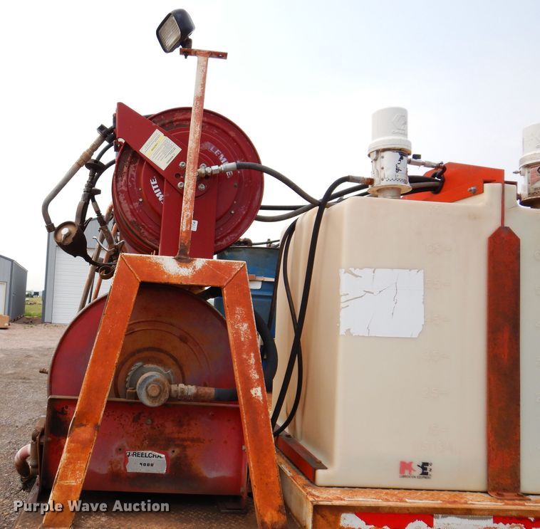 image for item IQ9743 1987 International S1700  fuel / lube truck