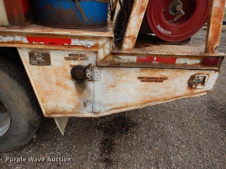 image for item IQ9743 1987 International S1700  fuel / lube truck