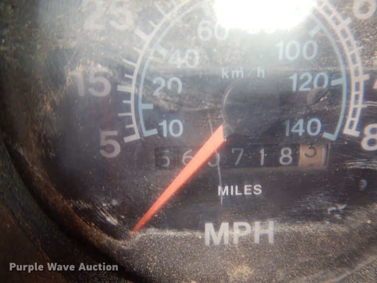 image for item IQ9743 1987 International S1700  fuel / lube truck