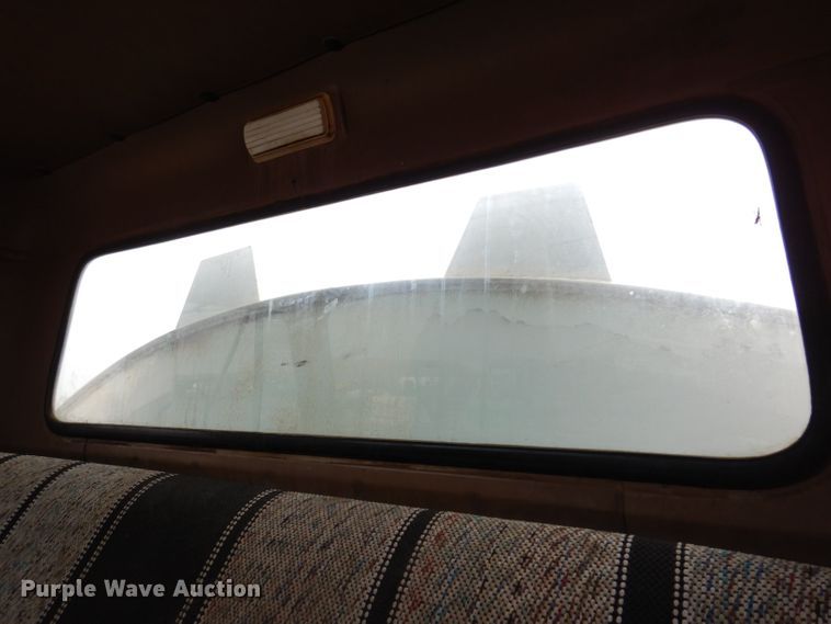 image for item IQ9743 1987 International S1700  fuel / lube truck