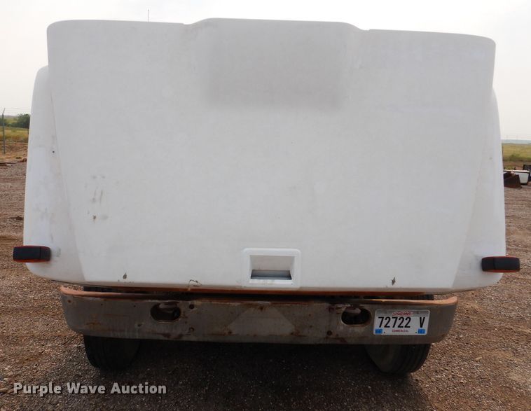 image for item IQ9743 1987 International S1700  fuel / lube truck