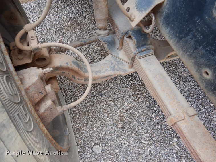 image for item IQ9743 1987 International S1700  fuel / lube truck