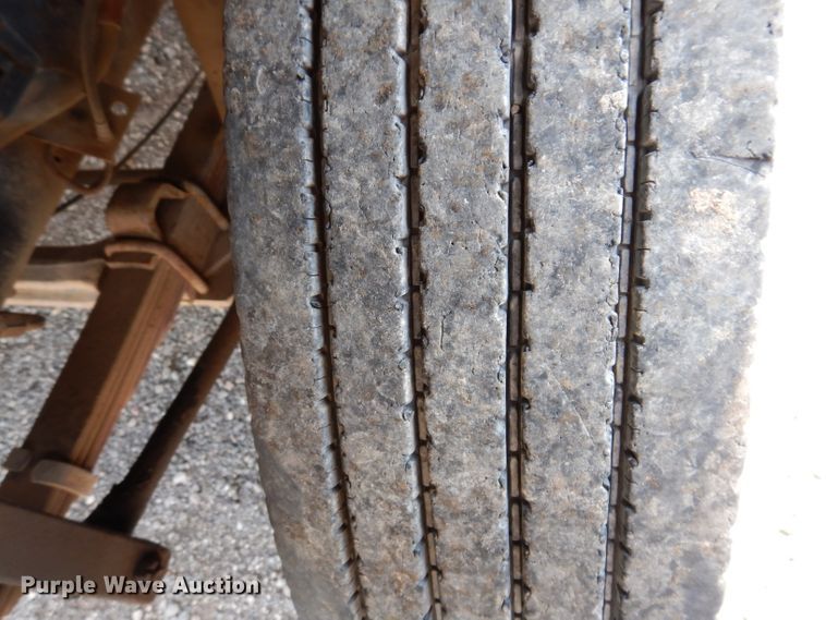 image for item IQ9743 1987 International S1700  fuel / lube truck