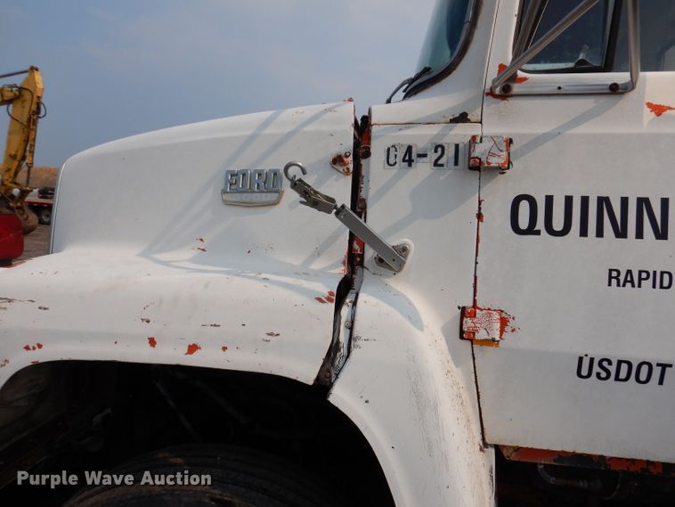 image for item IQ9744 1979 Ford 8000  fuel / lube truck