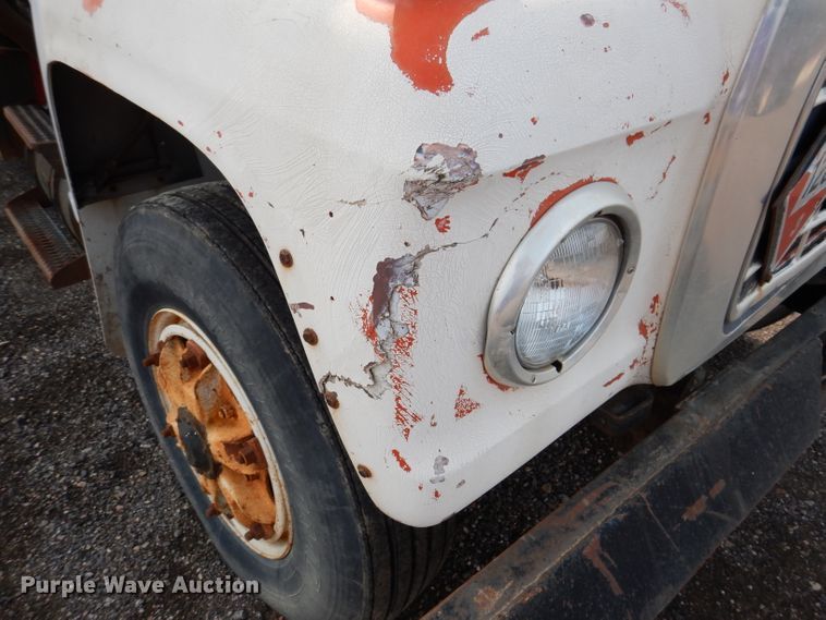 image for item IQ9744 1979 Ford 8000  fuel / lube truck