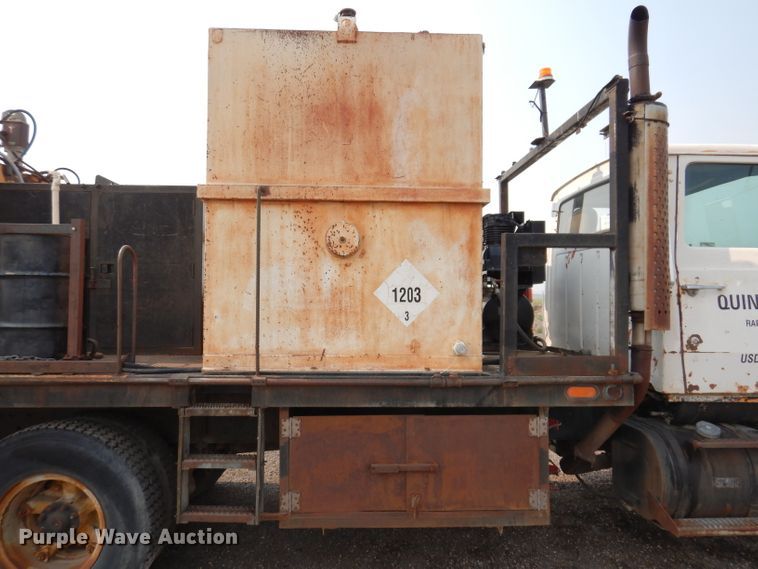 image for item IQ9744 1979 Ford 8000  fuel / lube truck