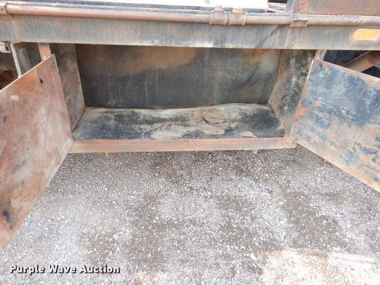 image for item IQ9744 1979 Ford 8000  fuel / lube truck