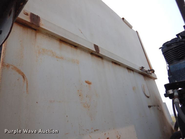 image for item IQ9744 1979 Ford 8000  fuel / lube truck