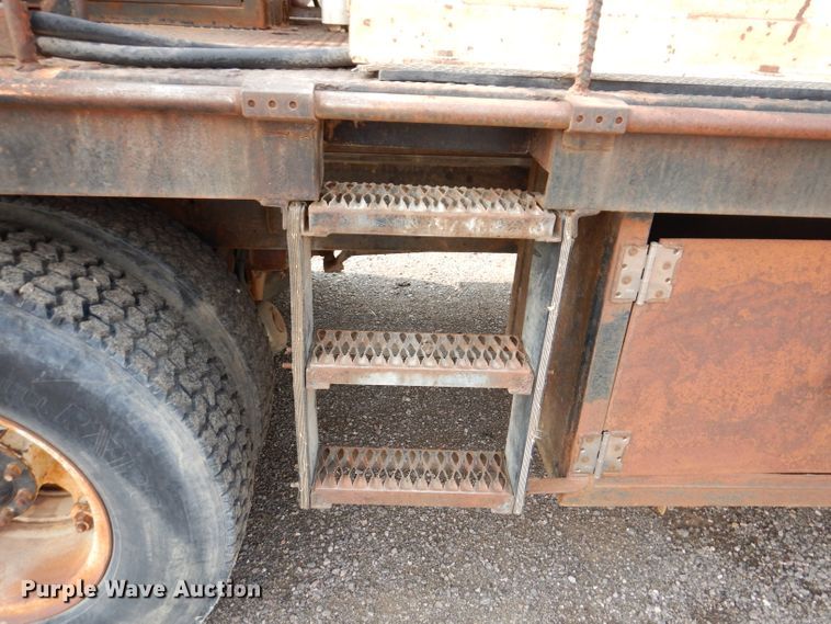 image for item IQ9744 1979 Ford 8000  fuel / lube truck