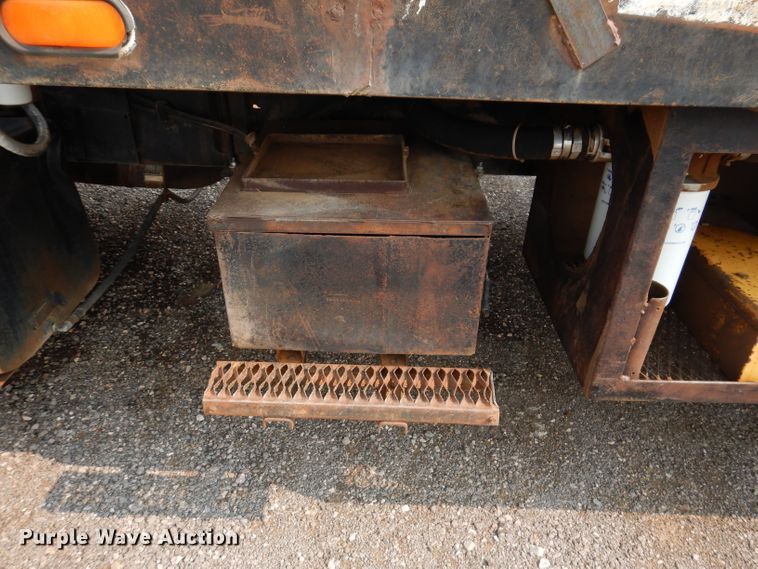 image for item IQ9744 1979 Ford 8000  fuel / lube truck