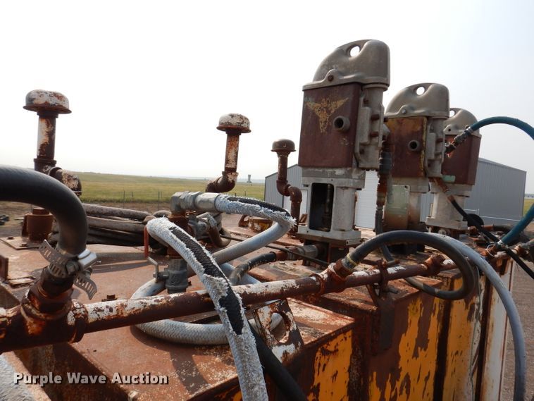 image for item IQ9744 1979 Ford 8000  fuel / lube truck