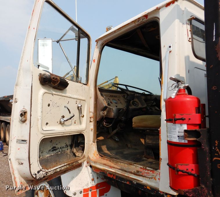 image for item IQ9744 1979 Ford 8000  fuel / lube truck