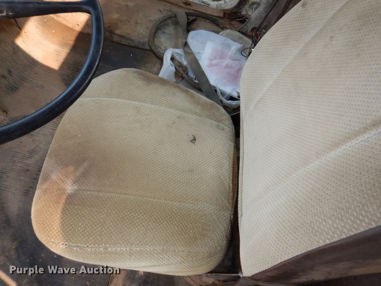 image for item IQ9744 1979 Ford 8000  fuel / lube truck